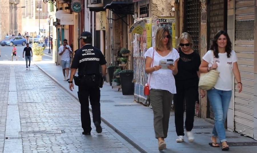 La concejalía de Protección Ciudadana destaca la labor de la Policía Local con los turistas