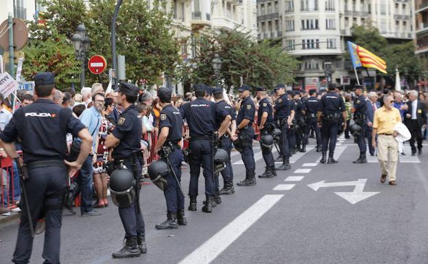 La policía blindará la procesión del 9 d'Octubre para reducir el riesgo de atentados