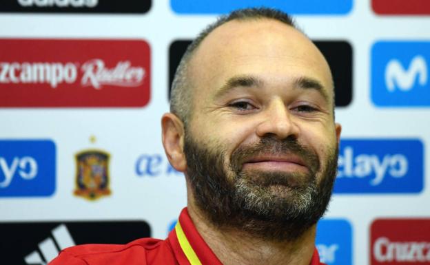 Iniesta pide a los políticos que «dialoguen»