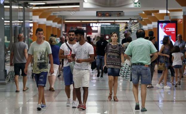 Centros comerciales para hacer compras durante el puente de octubre en Valencia