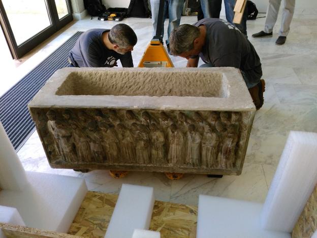 La falta de restauradores obliga al Museo de Bellas Artes a enviar obras a Madrid