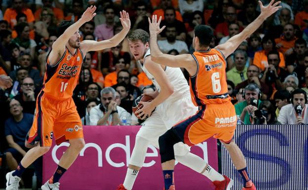 Valencia Basket - Real Madrid: La batalla eterna que regaló la liga (82-86)