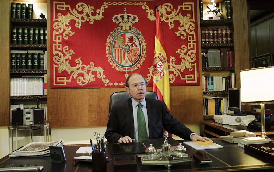 Estos son los 27 senadores que comandarán de la comisión del 155