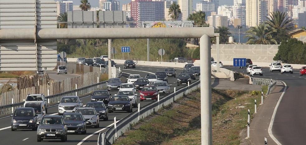 El tripartito pide al Gobierno que paralice la inversión de 30 millones en ampliar la V-21
