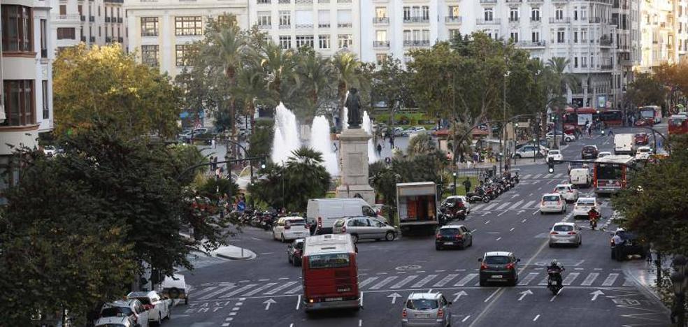 La plaza del Ayuntamiento, último veto para el coche en Valencia