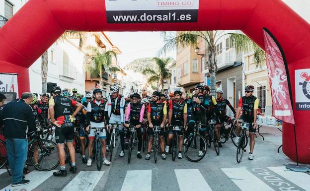 200 personas participan en la I edición de la Marcha Cicloturista 0.17 Arranca en Llanta