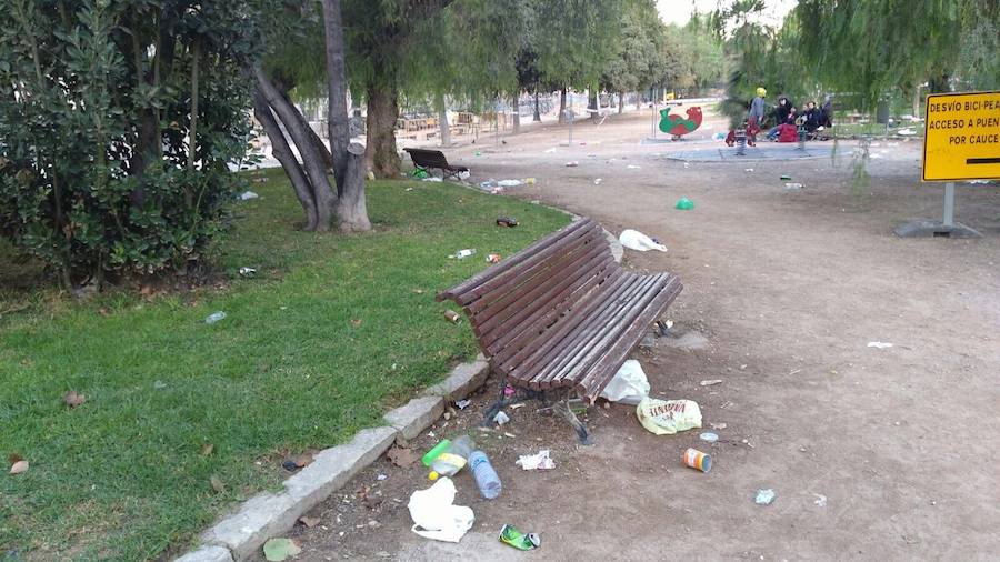 Resaca de Halloween en Valencia: 1.400 kilos de basura y varias peleas
