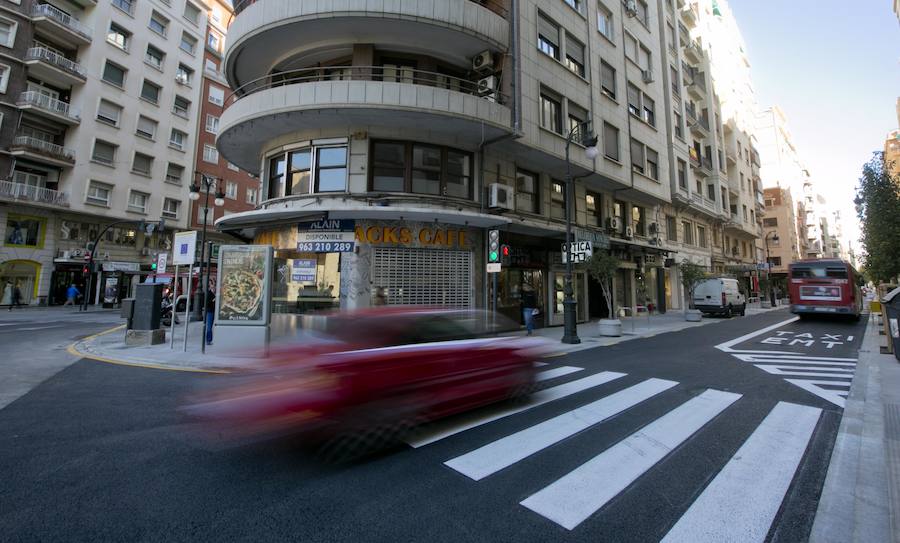 Fotos de la reapertura al tráfico de la calle San Vicente de Valencia