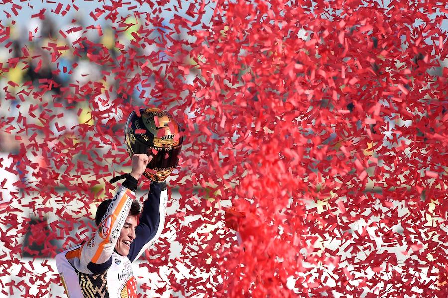 Fotos de la carrera y victoria de MotoGP en el Gran Premio de la Comunitat Valenciana