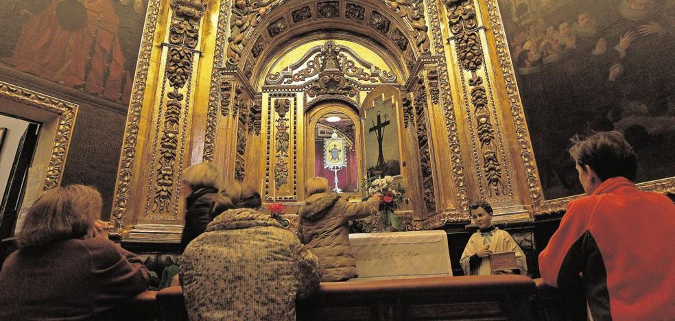 Una feligresa demanda a las monjas franciscanas tras caer en la Santa Faz