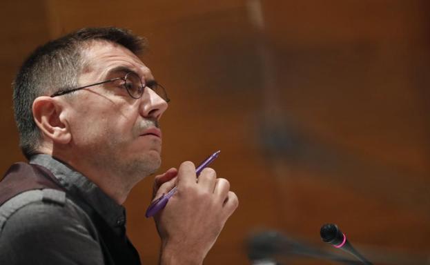 Monedero compara la comisión de investigación del Senado con las «cortes franquistas»