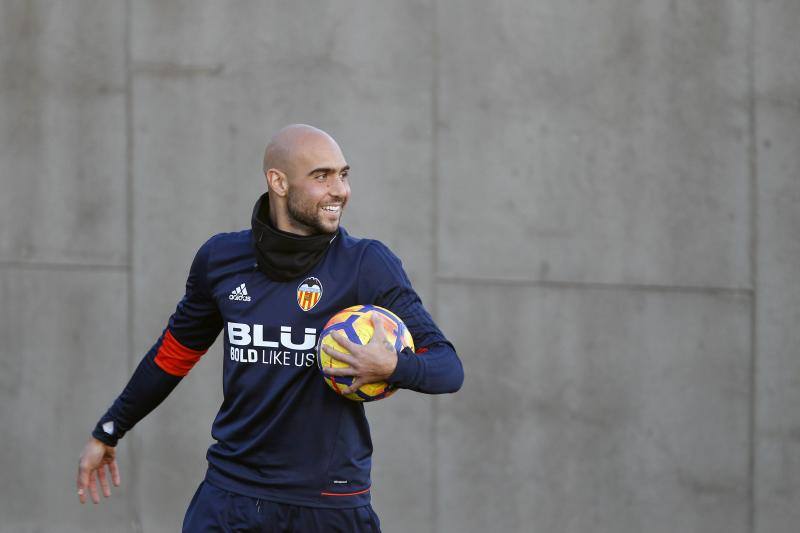 Fotos del entrenamiento del Valencia CF en Paterna del jueves 16 de noviembre