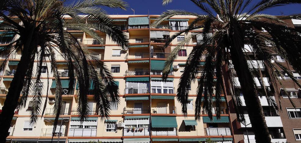 Una mujer fallece en un incendio en su casa en Valencia