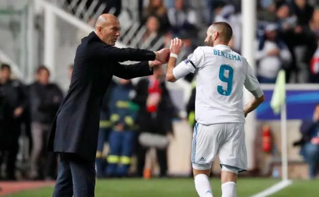 Zidane: «Me alegro por Benzema y Cristiano; hay que seguir»