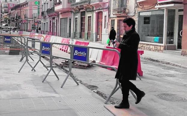 Vecinos y comerciantes del Cabanyal, bloqueados por la reforma de las calles