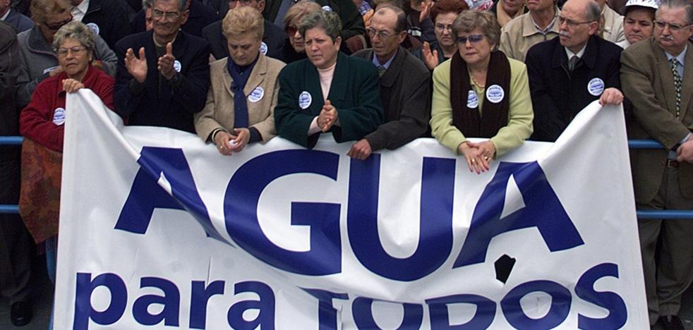 La guerra del agua amenaza con volver quince años después