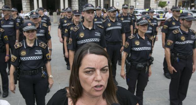 Policías locales de Valencia podrán jubilarse un año antes por horas extra acumuladas