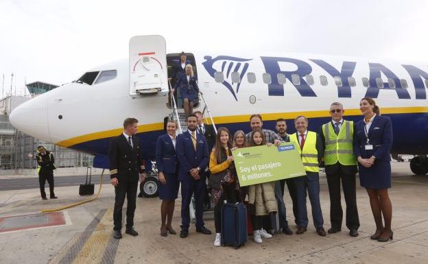 Un valenciano, pasajero seis millones del aeropuerto de Valencia