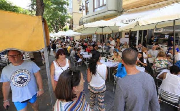 La subida de turistas se frena en Valencia tras caer dos meses la ocupación hotelera