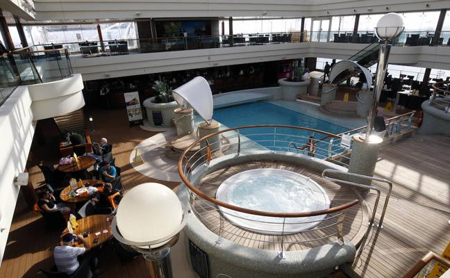 Así es el 'Magnífica', el último crucero que ha llegado a Valencia