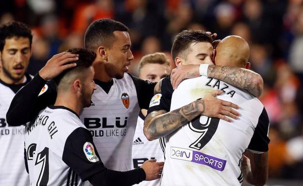 El Valencia CF se va de copas con Rober