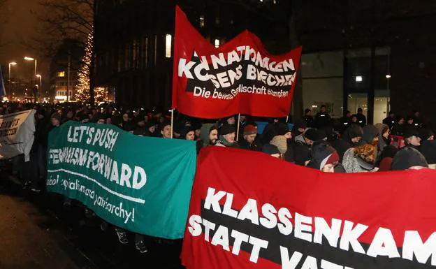 La ultraderecha alemana elige líder en medio de protestas