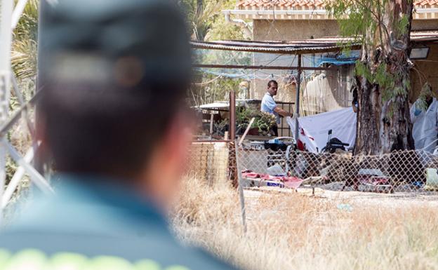 22 años de cárcel para el guardia civil que intentó matar a una compañera, su marido y su hijo