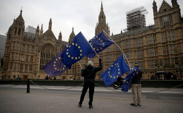 Teatro del desbarajuste en la diplomacia irlandesa de Theresa May