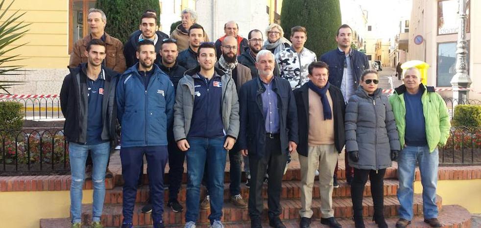 Oliva une el domingo a la escala i corda y el raspall