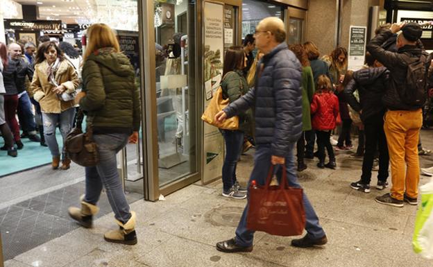 Compras navideñas en el centro de Valencia