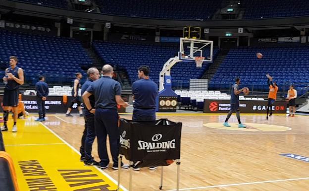 El Valencia Basket se entrena en el Menora Arena