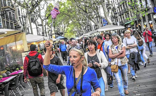 «Los turistas preguntan dónde eran los tiroteos y quemaban las tiendas»
