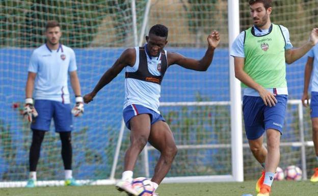 Lerma, listo para jugar en el Pizjuán