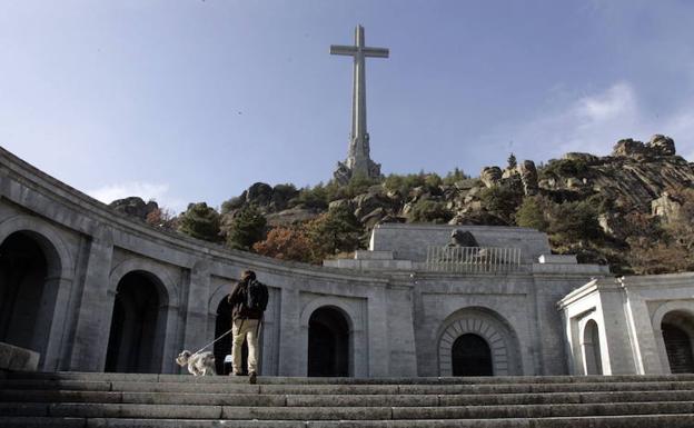 Compromís pide demoler el Valle de los Caídos y sacar a Franco de allí