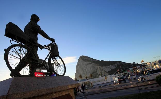 Bruselas solo incluirá Gibraltar en el periodo de transición del 'Brexit' con el permiso de España