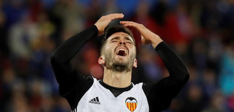 Marcelino cuida a Gayà