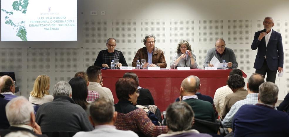 Tensión entre agricultores de La Unió y AVA sobre el futuro de la ley de l'Horta