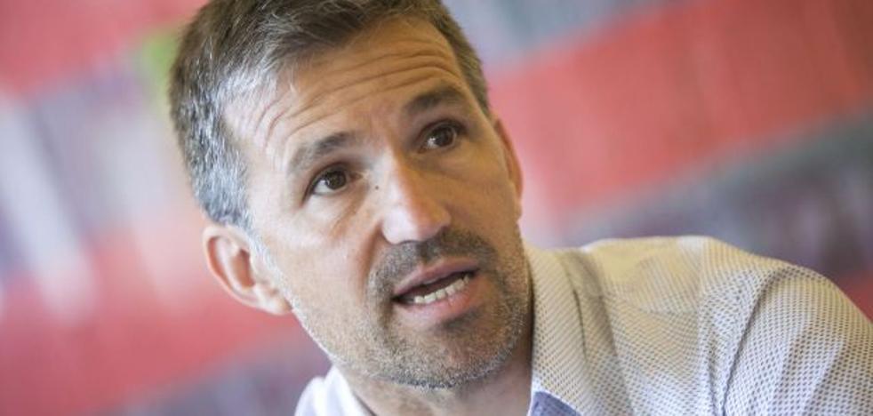 Tito, sobre el delantero: «Necesitamos fichar un ‘9’ que mejore lo que tenemos»
