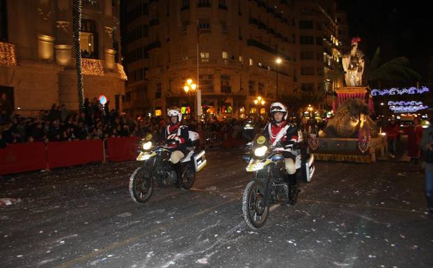 La Policía Local colocará 51 coches como barreras antiterroristas en el itinerario de la Cabalgata de Reyes