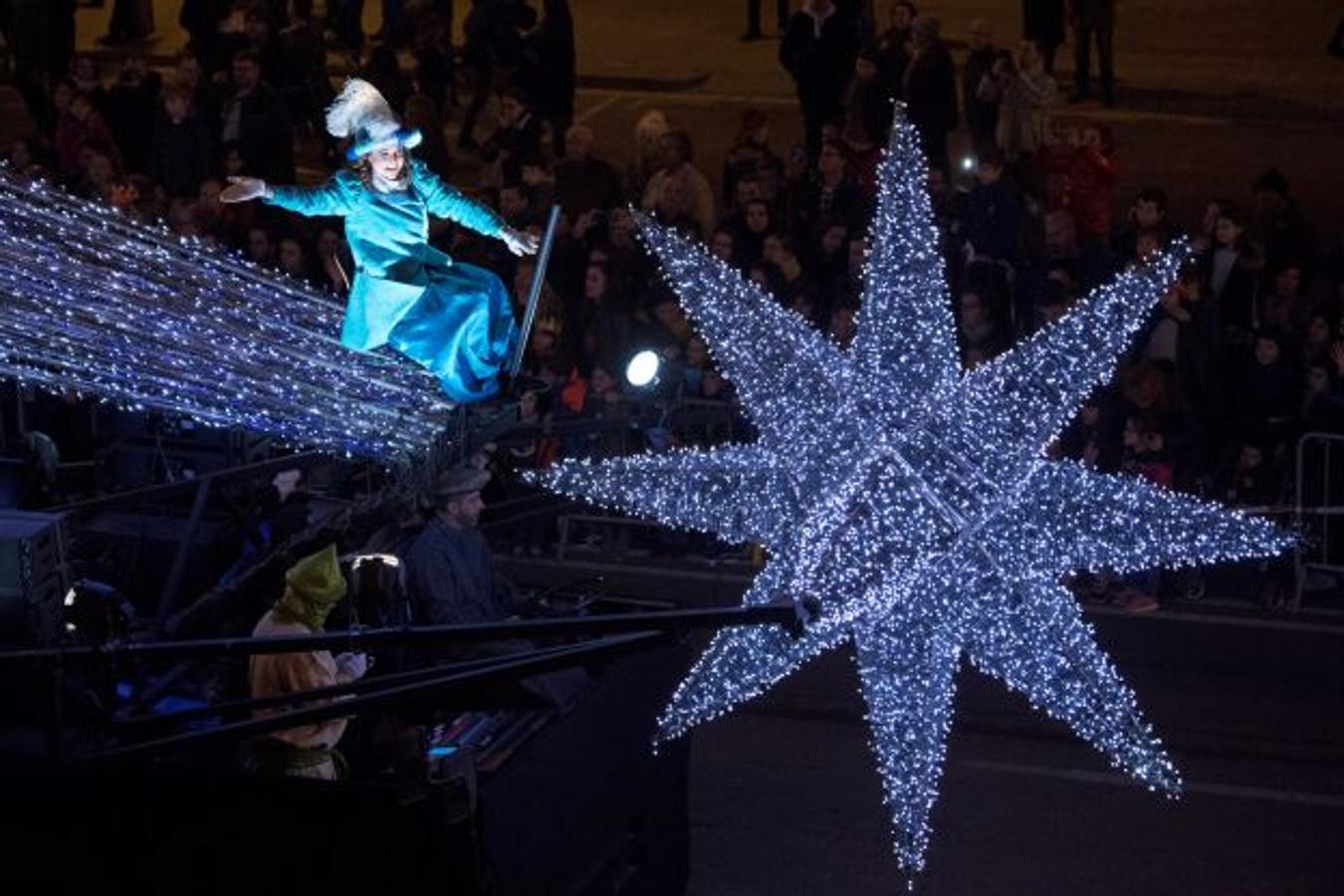 Fotos de las cabalgatas de los Reyes Magos en España