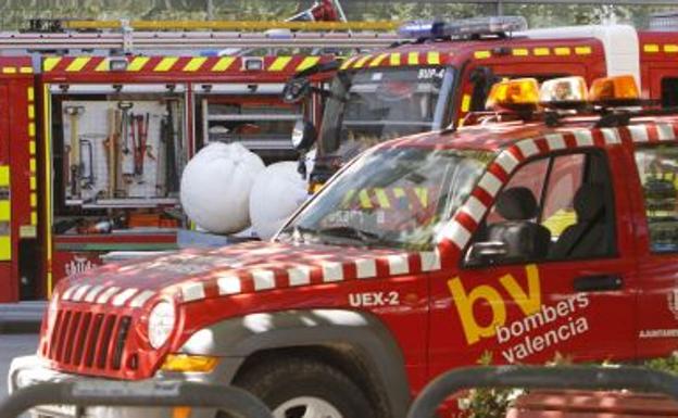 Siete intoxicados en el incendio de una vivienda en Valencia