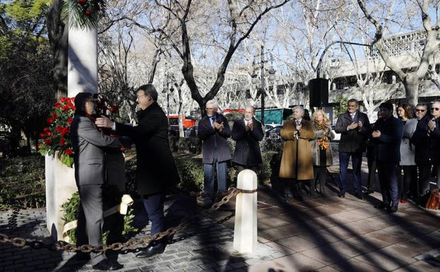 Homenaje a Manuel Broseta en Valencia en el 26º aniversario de su muerte