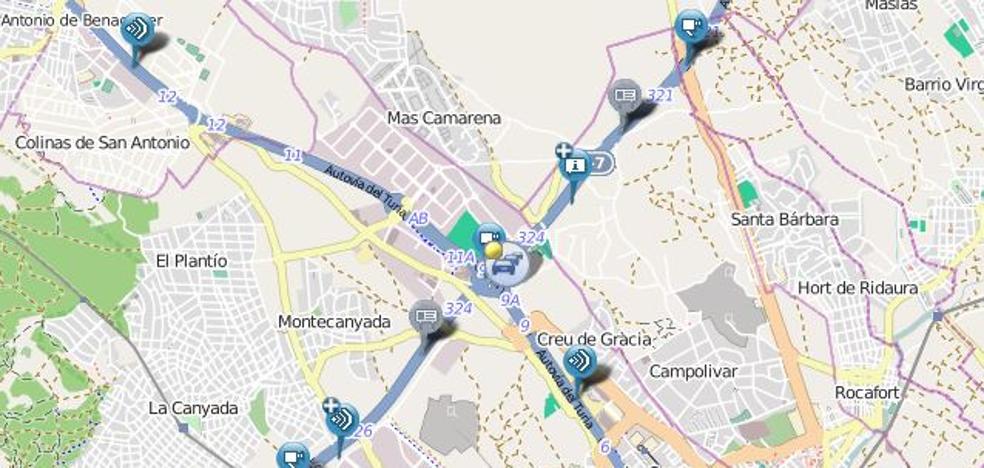 Un accidente en el bypass bloquea la A-7 en Paterna y los accesos desde la V-30