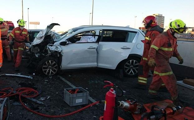 Dos muertos por accidente marcan una jornada trágica en las carreteras valencianas