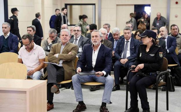 Correa pide no volver al juicio porque ya ha confesado y padece claustrofobia