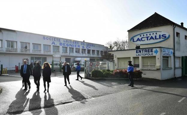 AVACU aconseja a los consumidores revisar los lotes de Lactalis que tengan en su casa