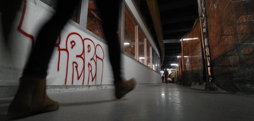 El inacabado pasaje de Germanías ya se llena de pintadas por el vandalismo