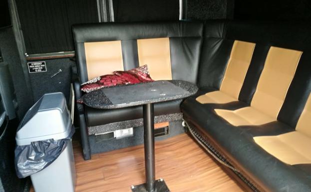 Investigan si una red trasladaba droga en un autobús en giras musicales