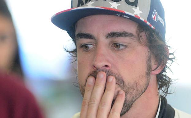 Alonso aprende por las malas qué son unas 24 horas