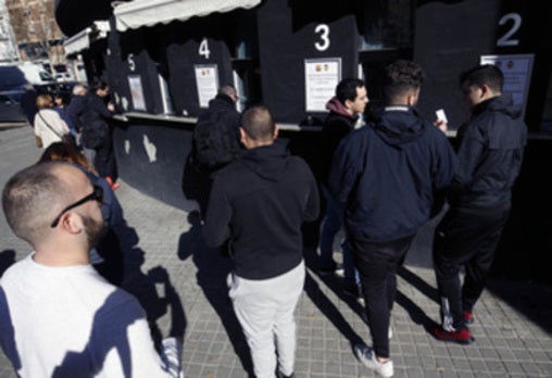 Las colas de la ilusión de Copa